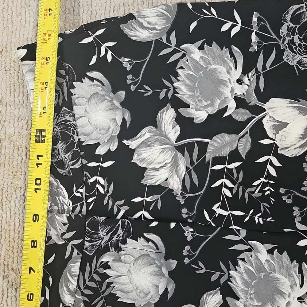 Cynthia Rowley Floral White‎ and Black, Stretch Pant size 8 - Picture 6 of 10
